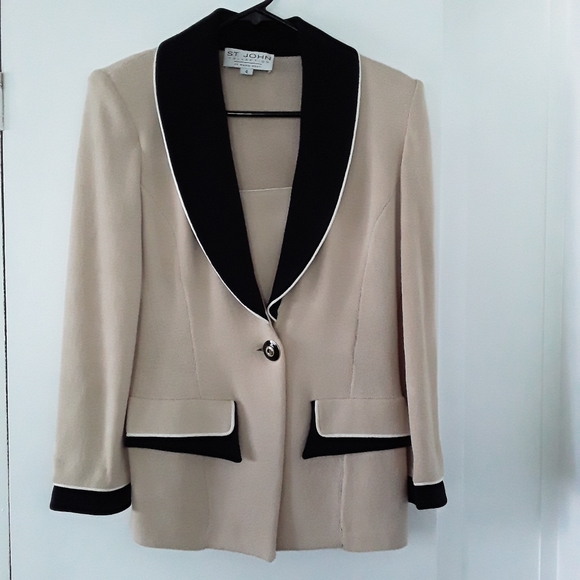 St. John Jackets & Blazers - St John Blazer Jacket